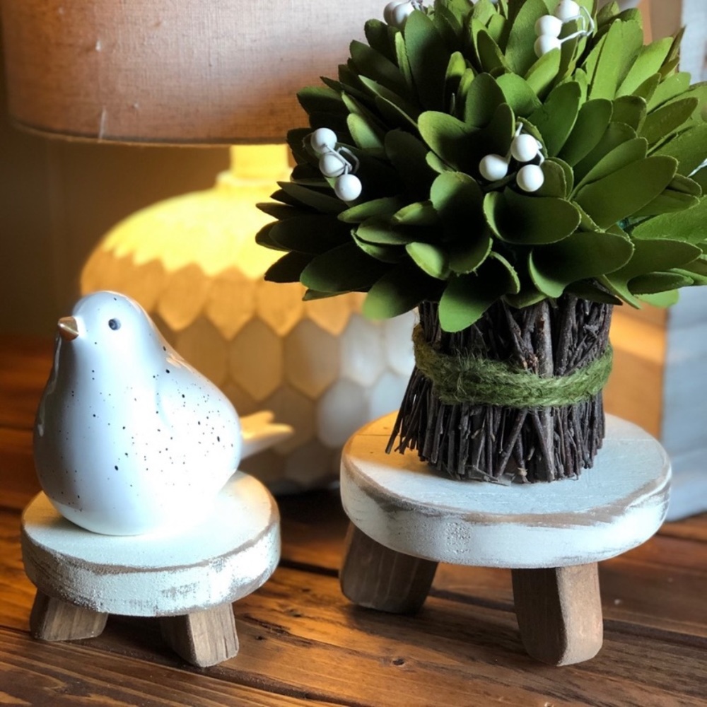 Farmhouse risers- White distressed